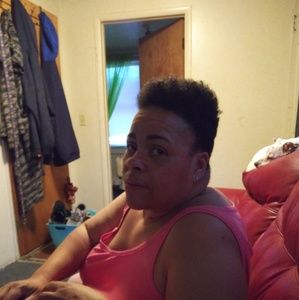 Meet your Posher, Yvette